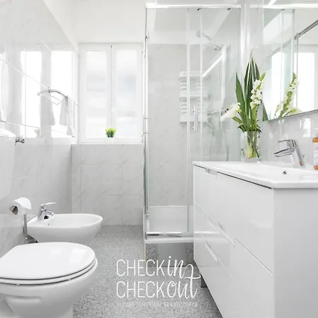 Apartmán Checkincheckout - City View *