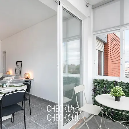 Apartmán Checkincheckout - City View